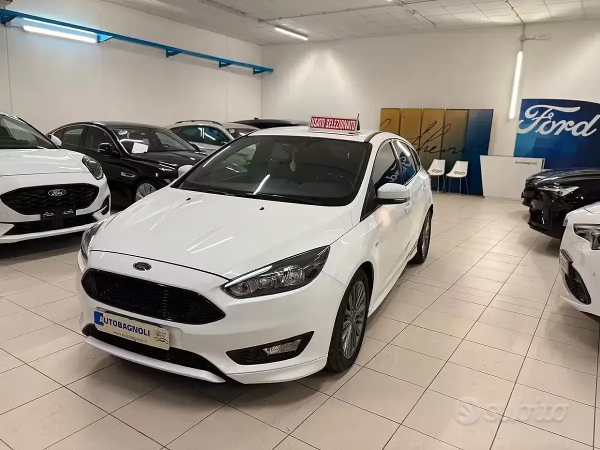 Usata Ford Focus ST-Line 125 CV (91 kW) 2017 Bianco Berlina