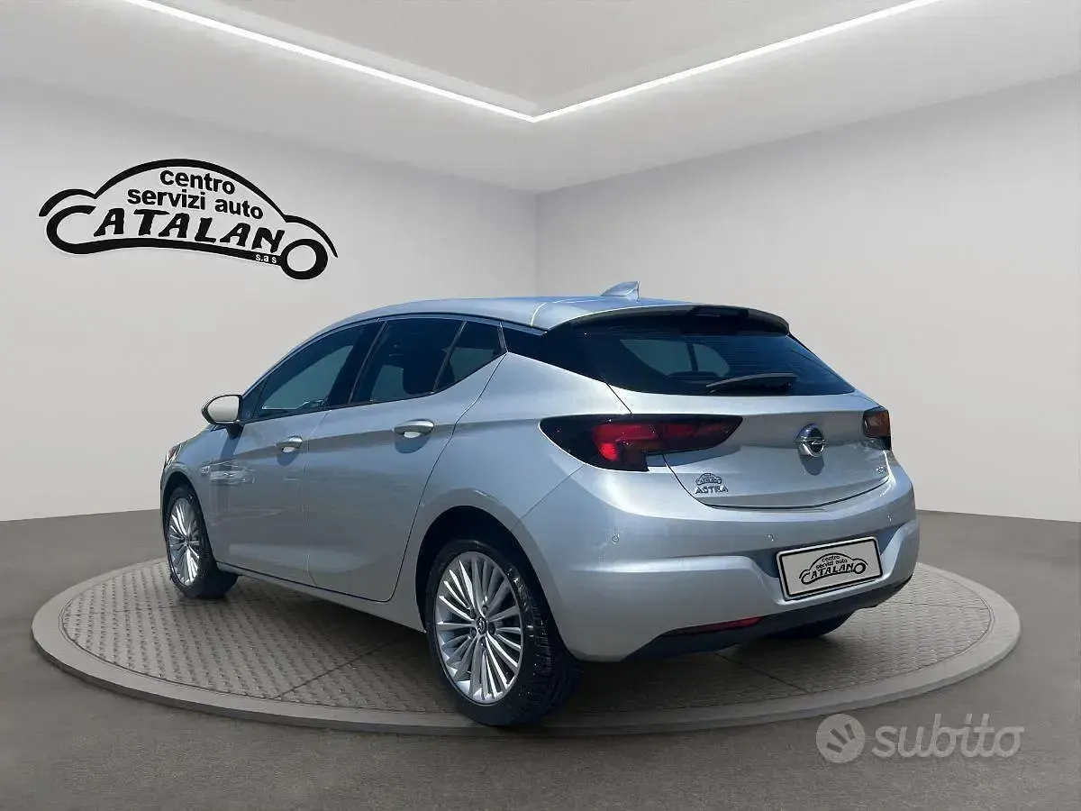 Usata Opel Astra Innovation 110 CV (80 kW) 2017 Grigio Berlina