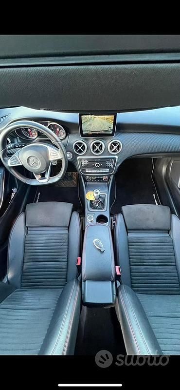 Usata Mercedes A160 Premium 102 CV (75 kW) 2016 Nero Berlina