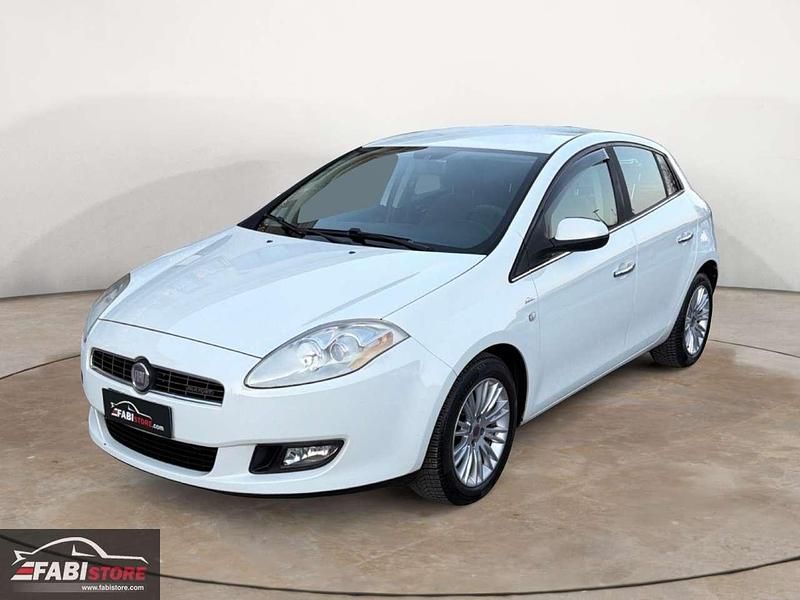 Usata Fiat Bravo Dynamic 105 CV (77 kW) 2010 Bianco Utilitaria