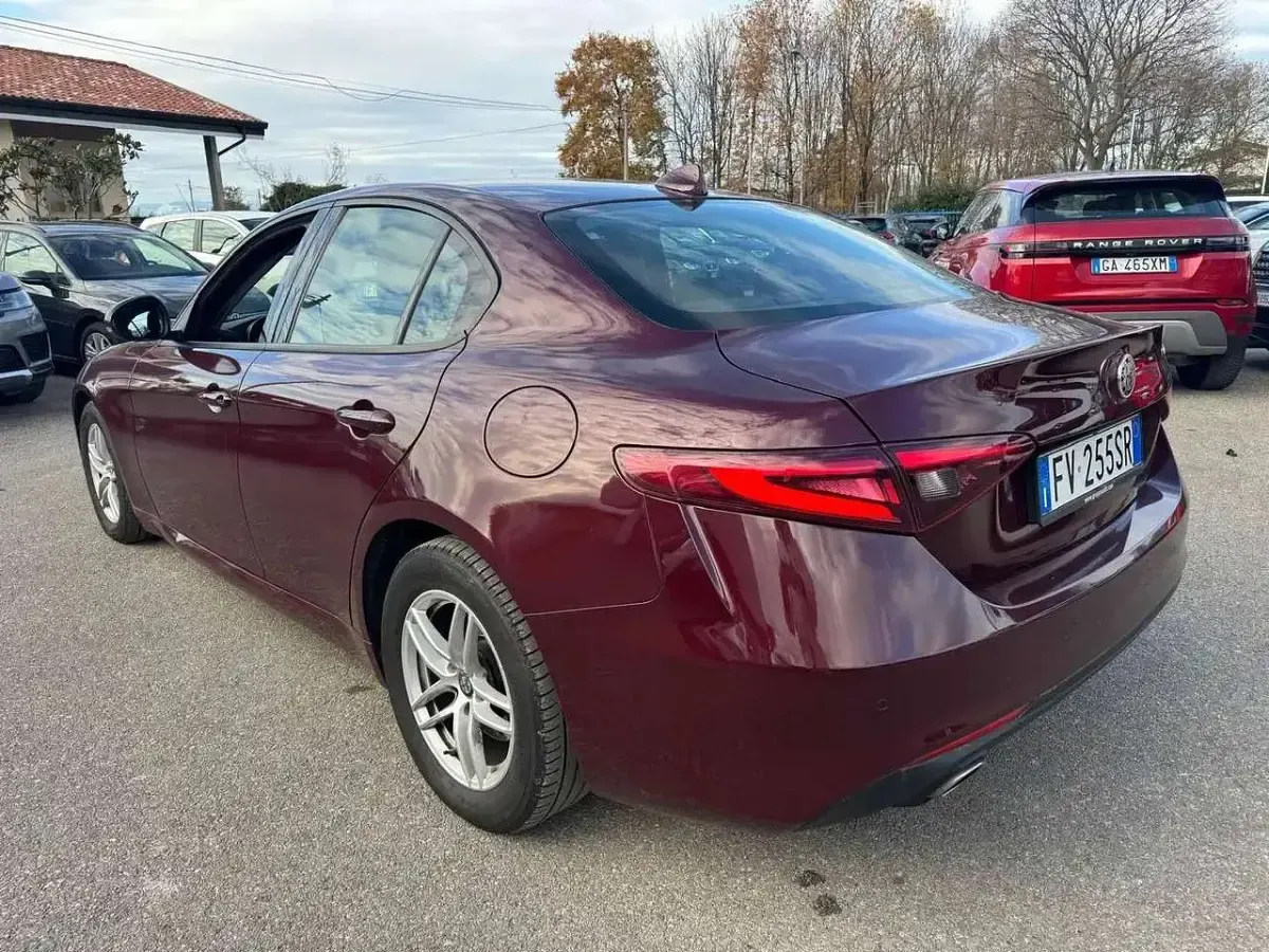 Usata Alfa Romeo Giulia Business 160 CV (117 kW) 2019 Rosso Berlina