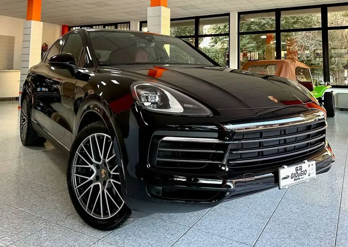 Usata Porsche Cayenne Platinum Edition 340 CV (250 kW) 2023 Nero SUV