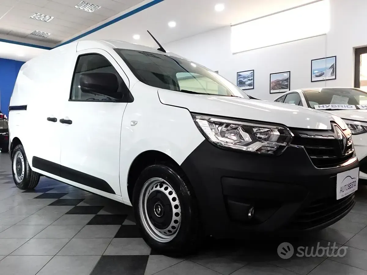 Usata Renault Express 75 CV (55 kW) 2022 Bianco Monovolume