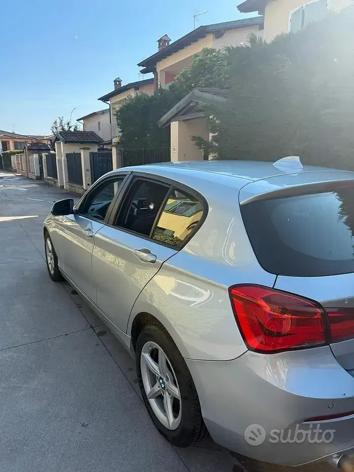 Usata BMW 118 150 CV (110 kW) 2018 Grigio Utilitaria