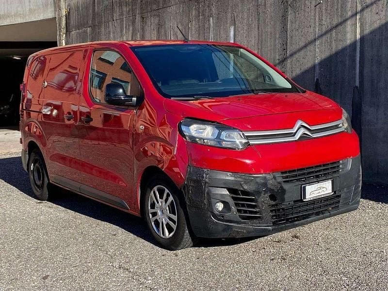 Rosso Usata 2017 Citroën Jumpy Monovolume | 6400 € (Ottimo prezzo) - Immagine 1/4