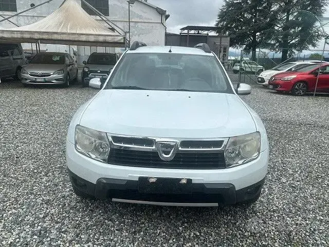 Usata Dacia Duster Lauréate 110 CV (80 kW) 2012 Bianco SUV