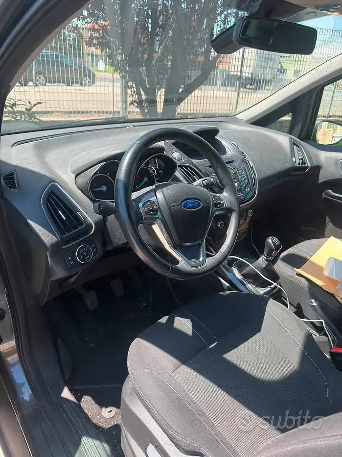 Usata Ford B-MAX 75 CV (55 kW) 2018 Grigio Monovolume