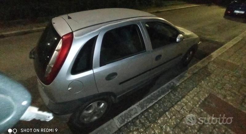 Usata Opel Corsa 2001 Grigio Utilitaria