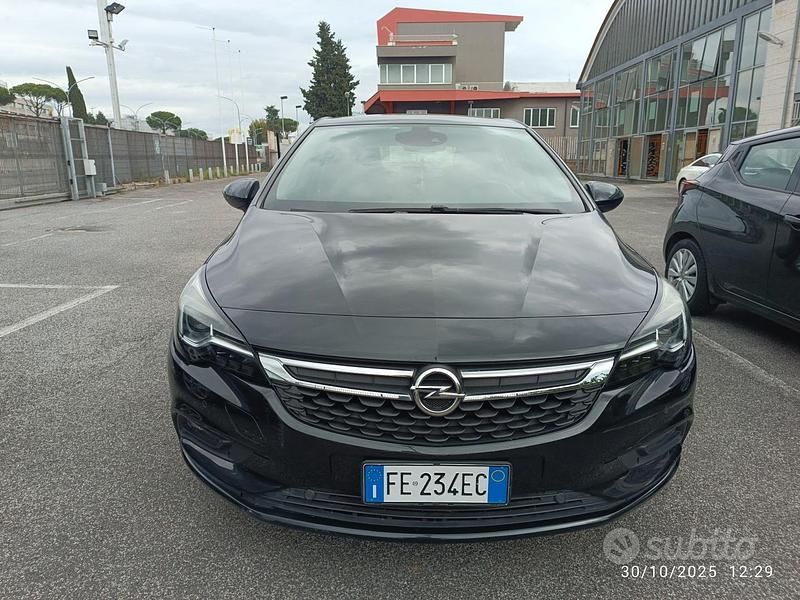 Usata Opel Astra Innovation 136 CV (100 kW) 2016 Nero Berlina