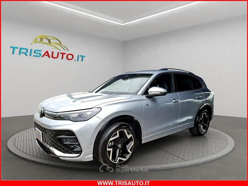 Usata VW Tiguan R-line 194 CV (142 kW) 2024 Bianco SUV