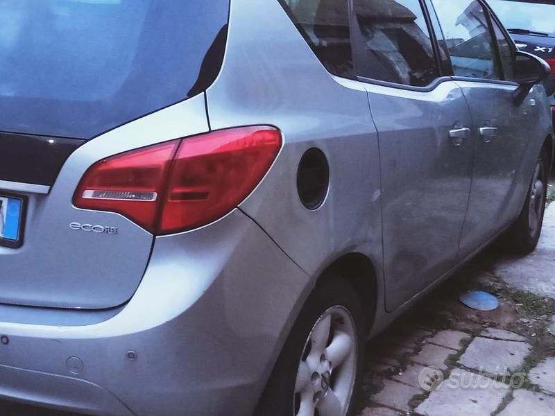 Usata Opel Meriva Eco 2013 Grigio Monovolume