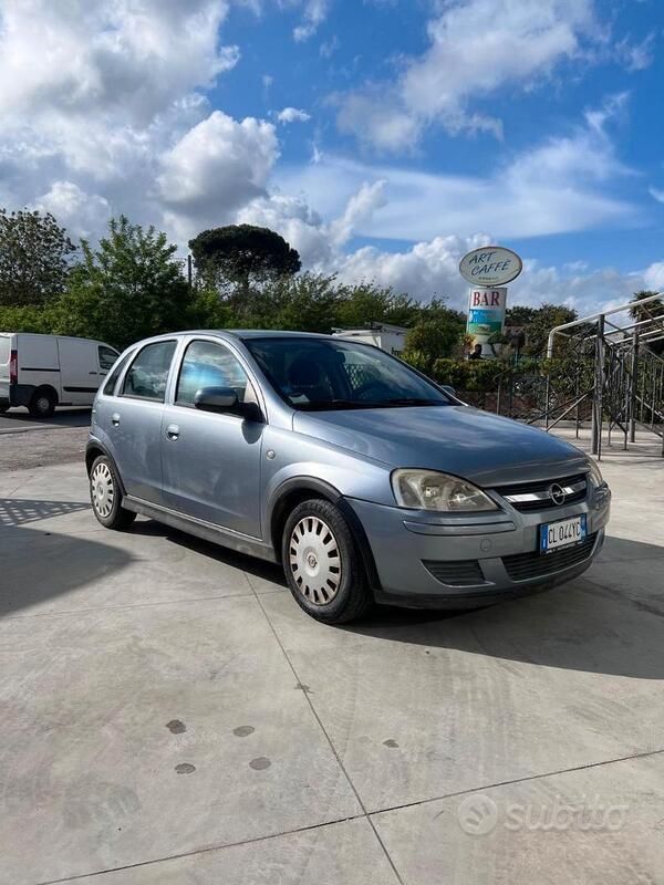 Occasion Opel Corsa 80 ch (58 kW) 2004 Gris Citadine