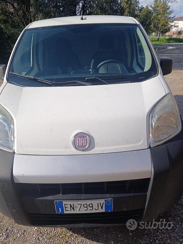 Bianco Usata 2012 Fiat Fiorino Monovolume | 3500 € (Buon prezzo) - Immagine 1/4