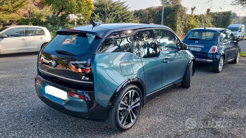 Usata BMW i3 75 kW (102 CV) 2022 Verde Utilitaria