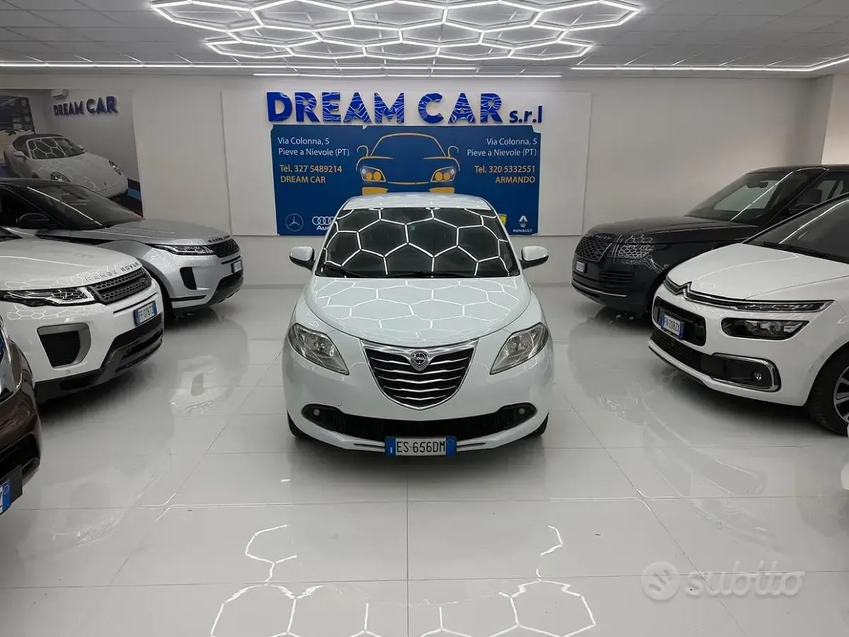 Usata Lancia Ypsilon 69 CV (50 kW) 2013 Bianco Utilitaria