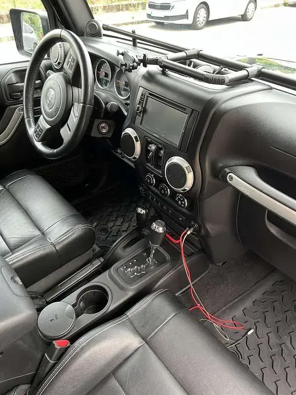 Usata Jeep Wrangler Unlimited Sahara 200 CV (147 kW) 2011 SUV