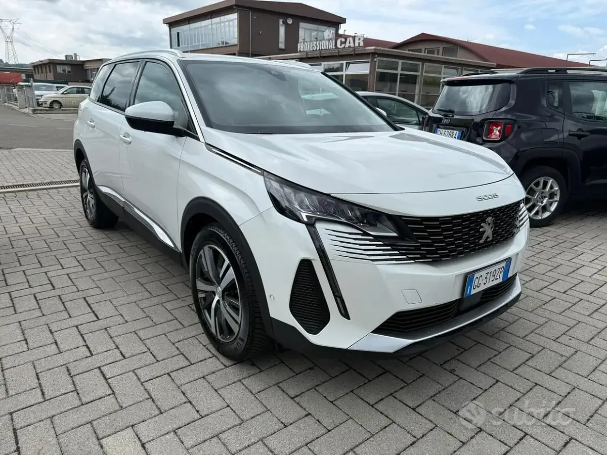 Usata Peugeot 5008 131 CV (96 kW) 2021 Bianco SUV