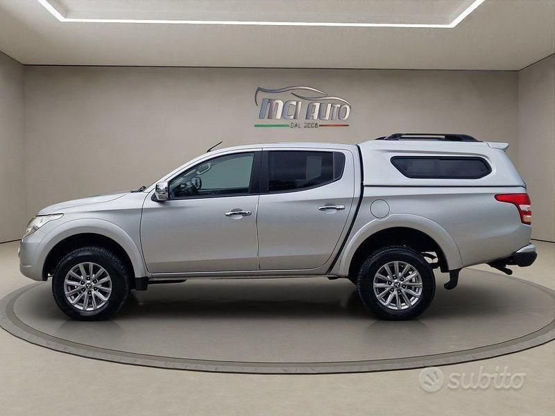 Usata Mitsubishi L200 Invite 154 CV (113 kW) 2015 Grigio Pick-up