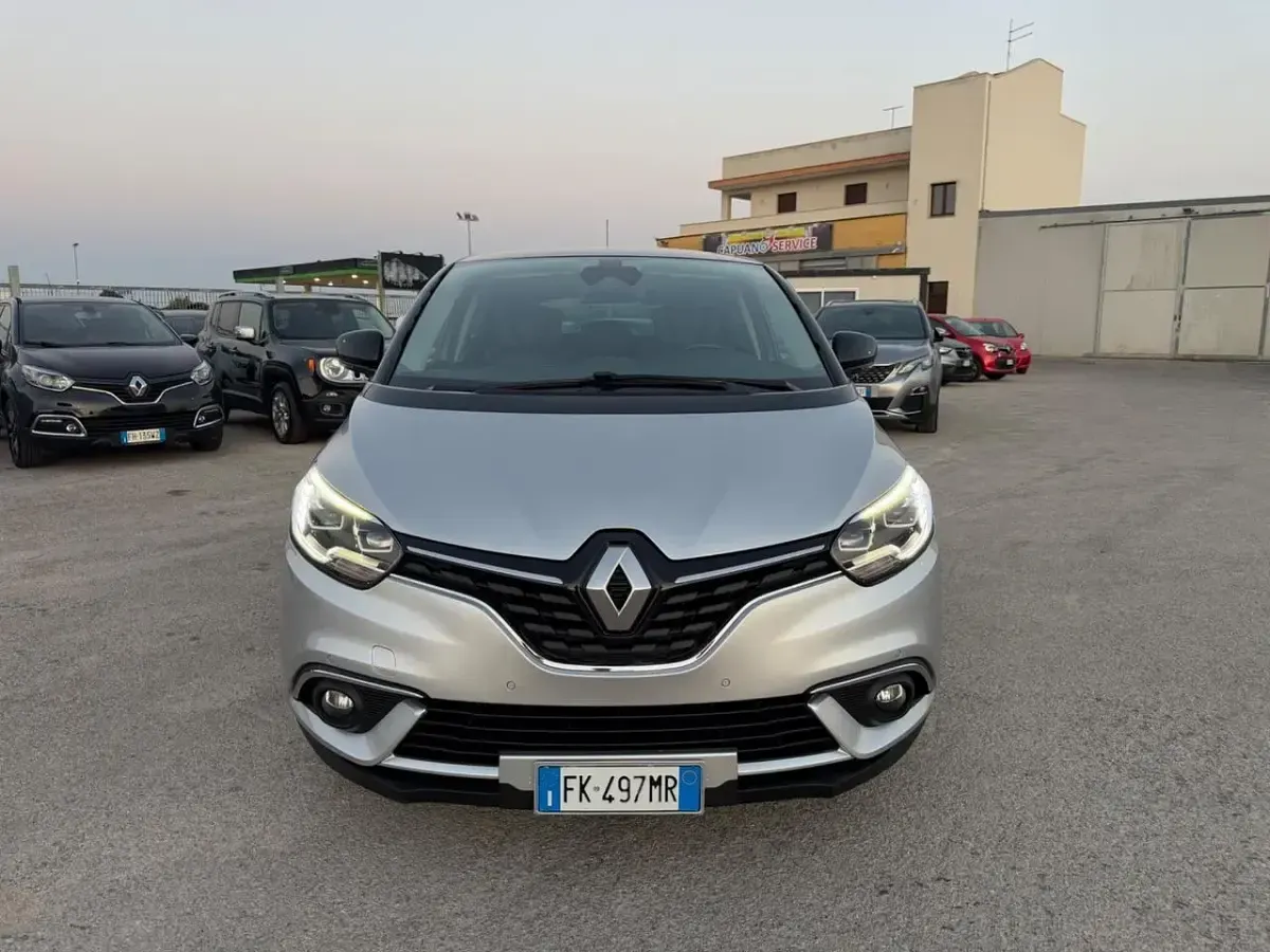 Usata Renault Scénic III Bose Edition 131 CV (96 kW) 2017 Argento Monovolume