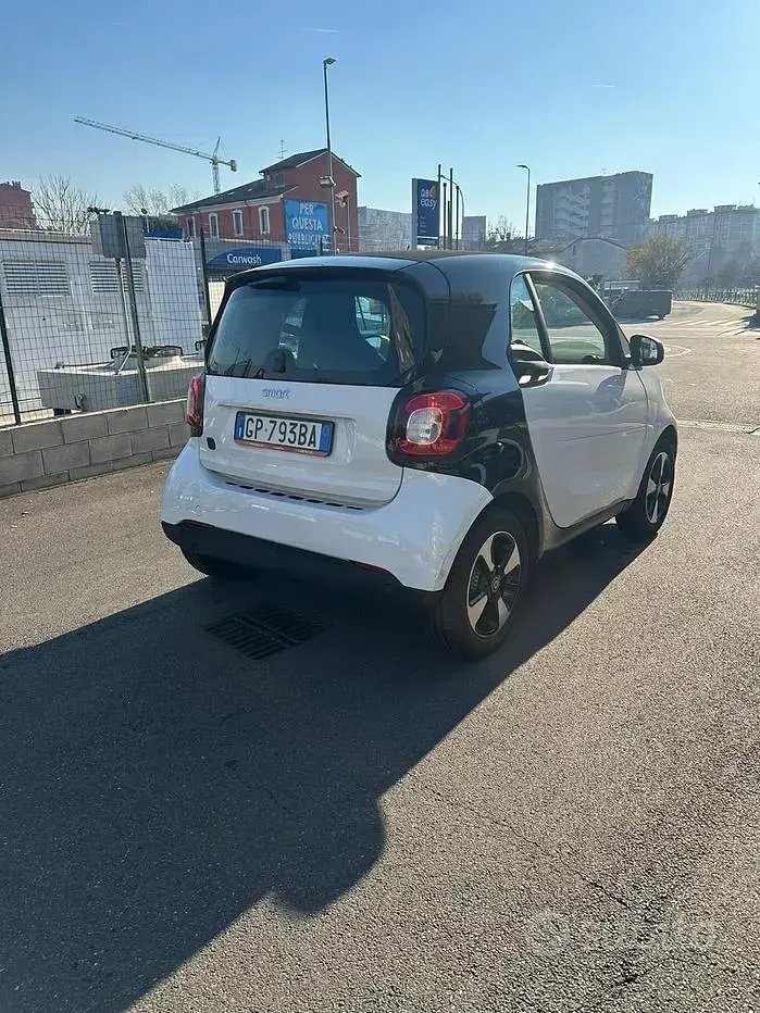 Usata Smart ForTwo Electric Drive Passion 41 kW (56 CV) 2023 Berlina