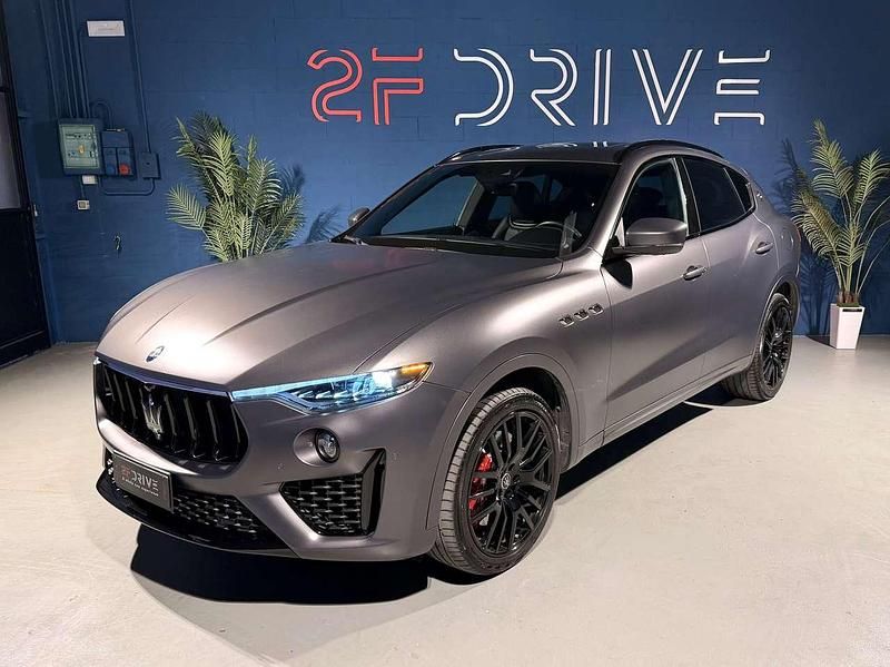 Usata Maserati Levante 275 CV (202 kW) 2019 Grigio maratea opaco SUV