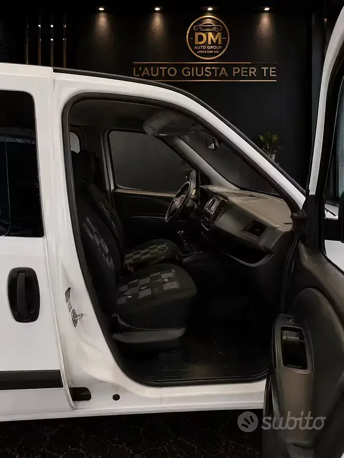 Usata Fiat Doblò Dynamic 120 CV (88 kW) 2012 Bianco Monovolume