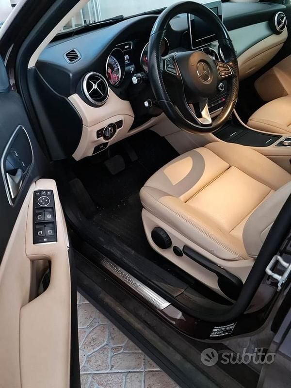 Usata Mercedes GLA200 2015 Marrone SUV