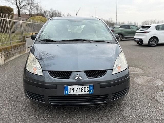 Usata Mitsubishi Colt Inform 75 CV (55 kW) 2008 Grigio Berlina