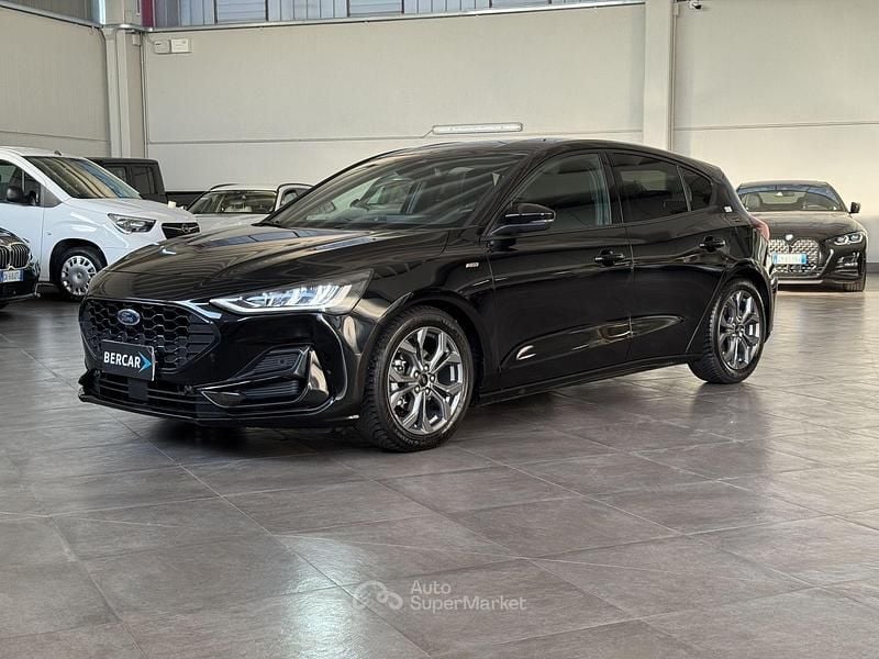 Usata Ford Focus ST-Line 116 CV (85 kW) 2025 Nero Utilitaria