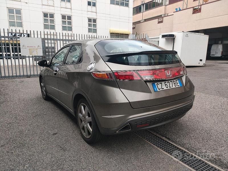 Usata Honda Civic 140 CV (102 kW) 2005 Coupé