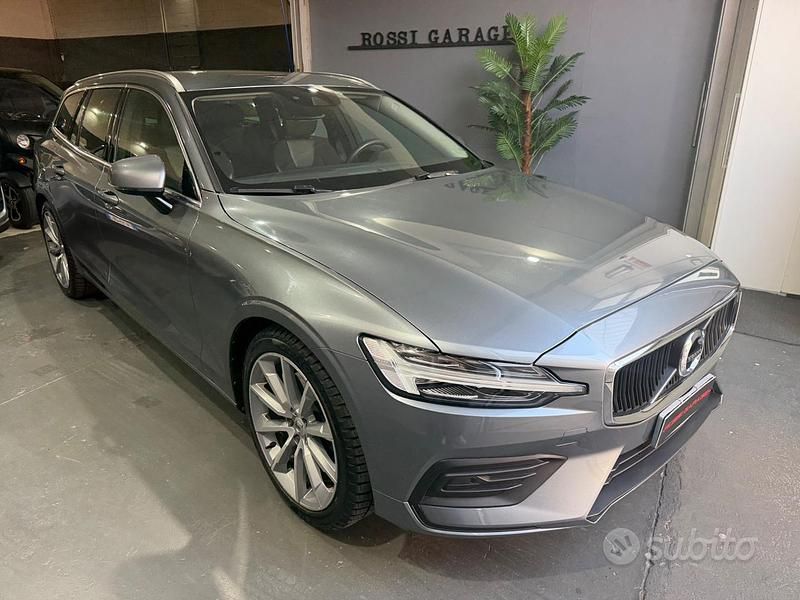 Usata Volvo V60 Business Edition 250 CV (183 kW) 2020 Grigio Station wagon