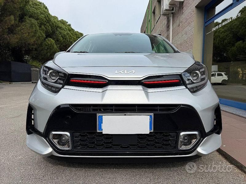 Usata Kia Picanto GT-Line 101 CV (74 kW) 2022 Argento Utilitaria