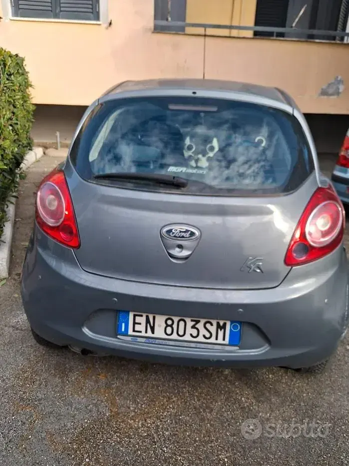Usata Ford Ka Titanium 69 CV (50 kW) 2013 Grigio Utilitaria