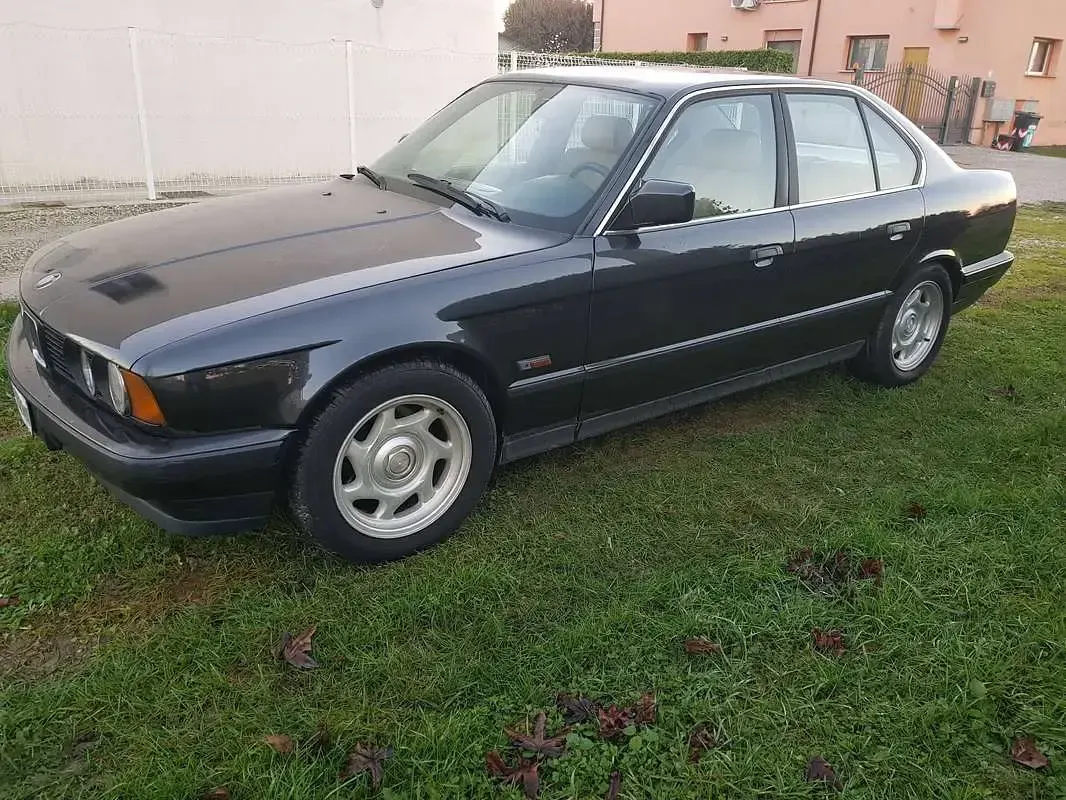 Usata BMW 520 150 CV (110 kW) 1990 Nero Berlina