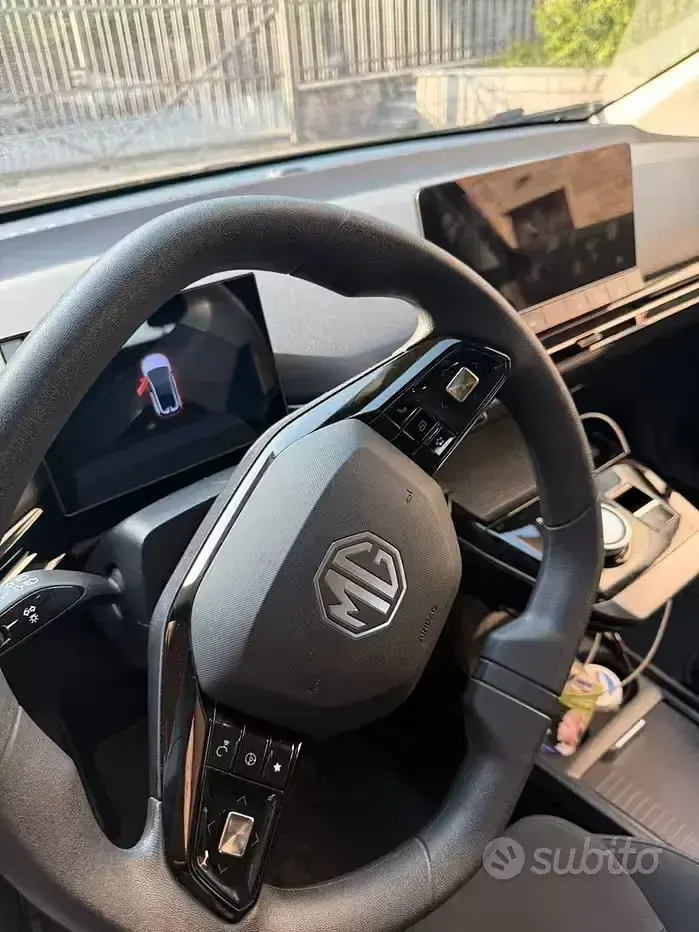 Usata MG MG4 EV 180 kW (245 CV) 2024 Nero Utilitaria