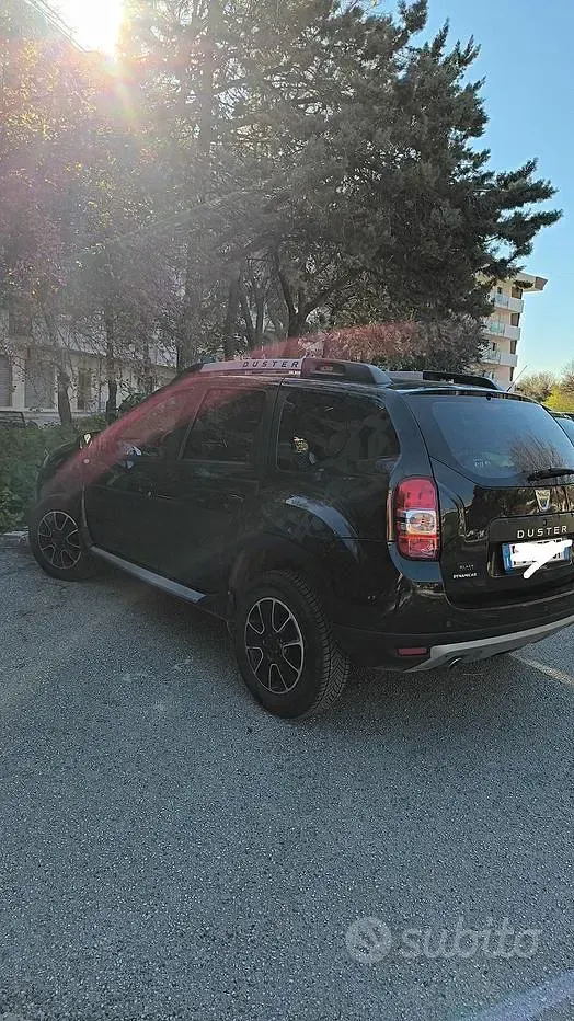 Usata Dacia Duster Black Shadow 109 CV (80 kW) 2017 Nero SUV