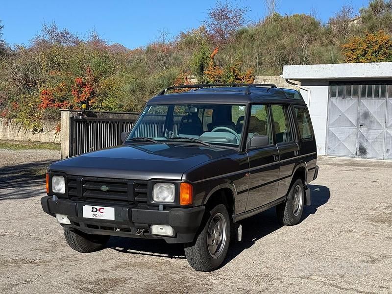 Grigio Usata 1992 Land Rover Discovery SUV | 16.500 € - Immagine 1/4