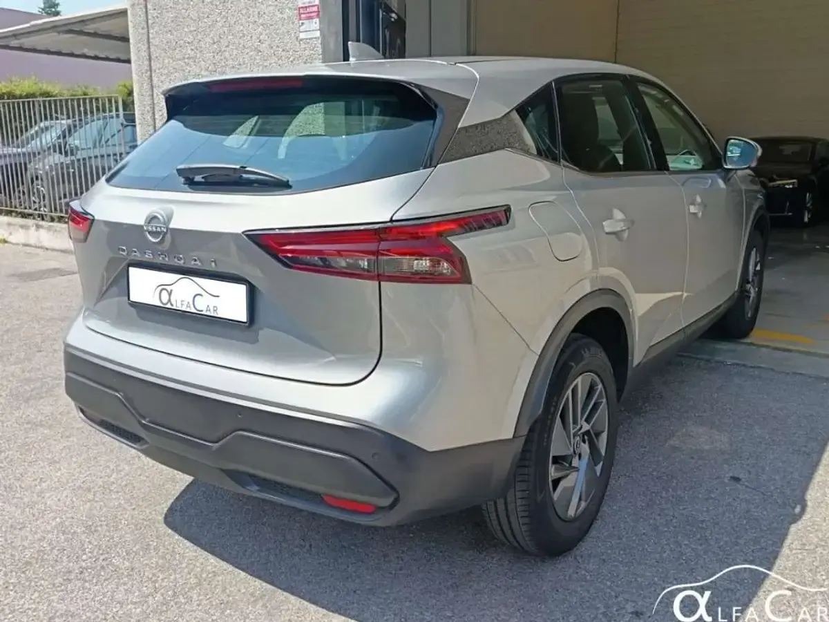 Usata Nissan Qashqai 158 CV (116 kW) 2024 Newport grey SUV