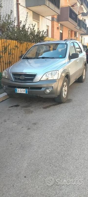 Usata Kia Sorento 140 CV (102 kW) 2005 Grigio SUV
