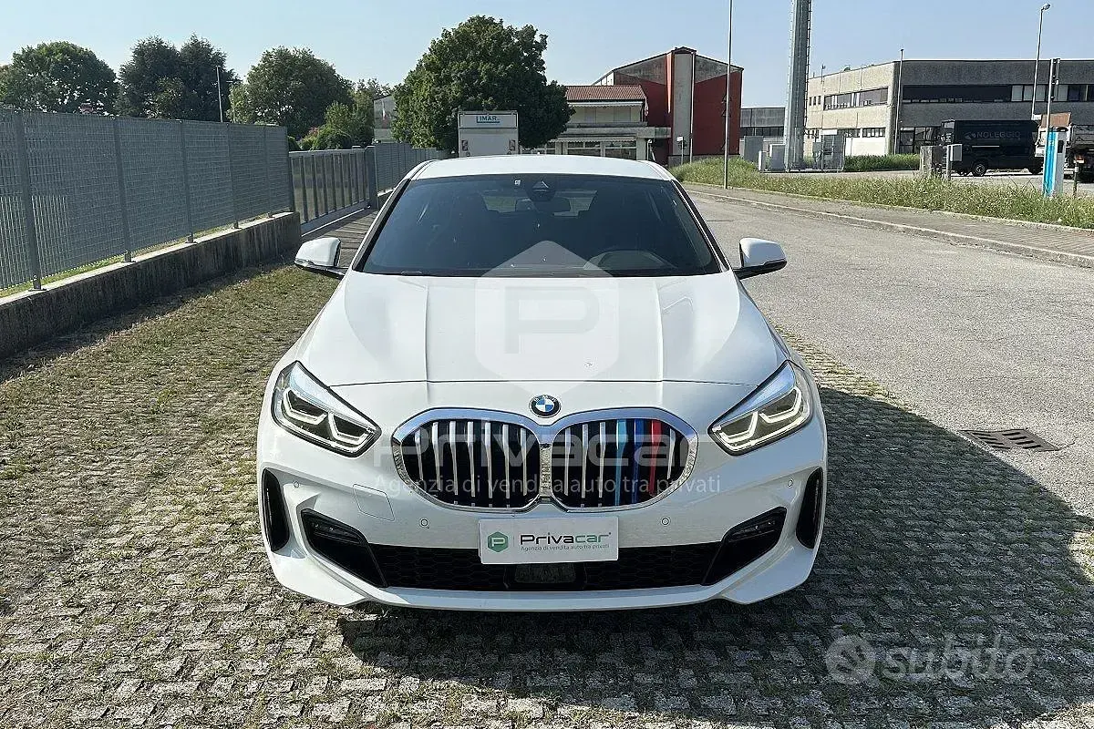 Usata BMW 120 M Sport 190 CV (139 kW) 2022 Bianco Utilitaria