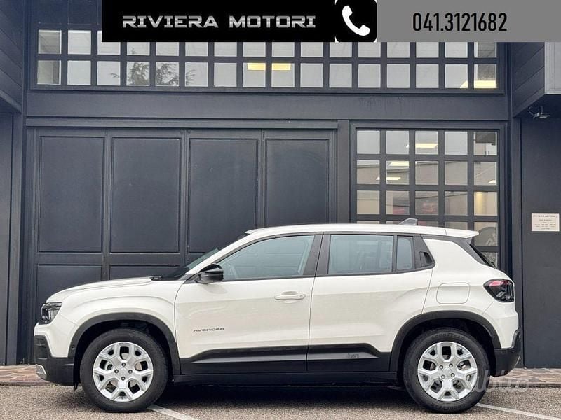 Usata Jeep Avenger Altitude 101 CV (74 kW) 2024 Bianco SUV
