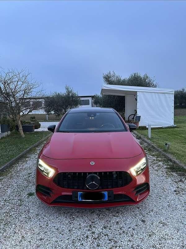 Usata Mercedes 180 Premium 116 CV (85 kW) 2019 Rosso Berlina
