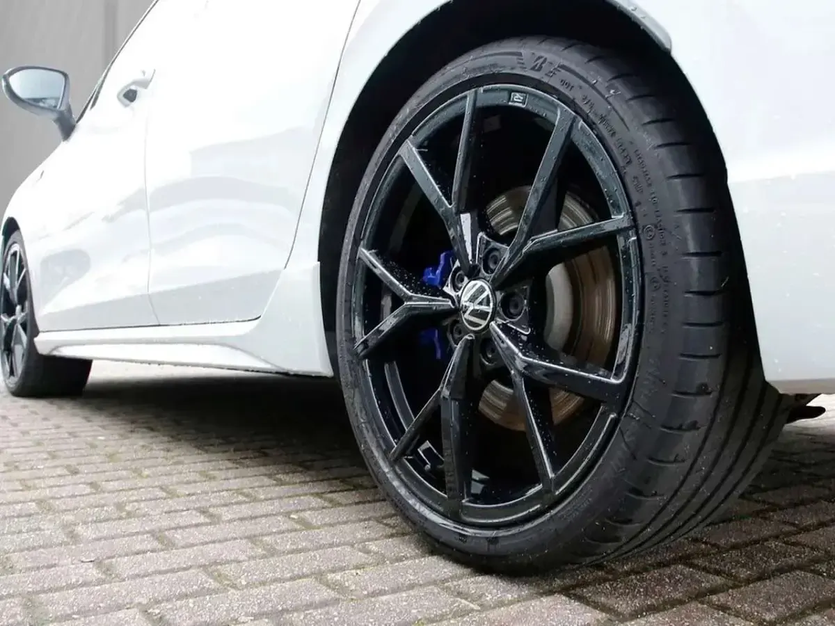 Usata VW Golf VIII Style 320 CV (235 kW) 2024 Bianco Berlina