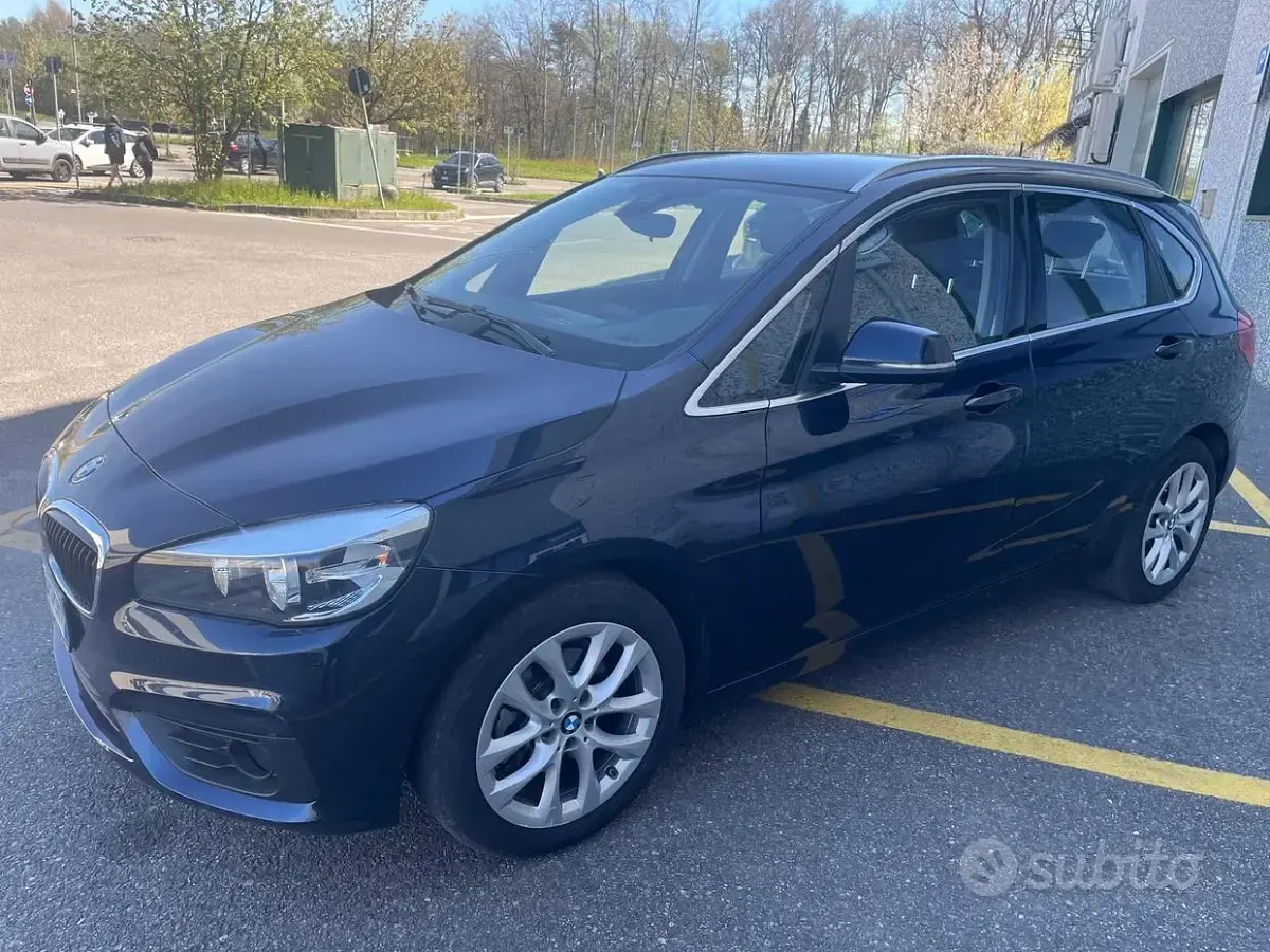 Usata BMW 218 Active Tourer 136 CV (100 kW) 2015 Blu Monovolume