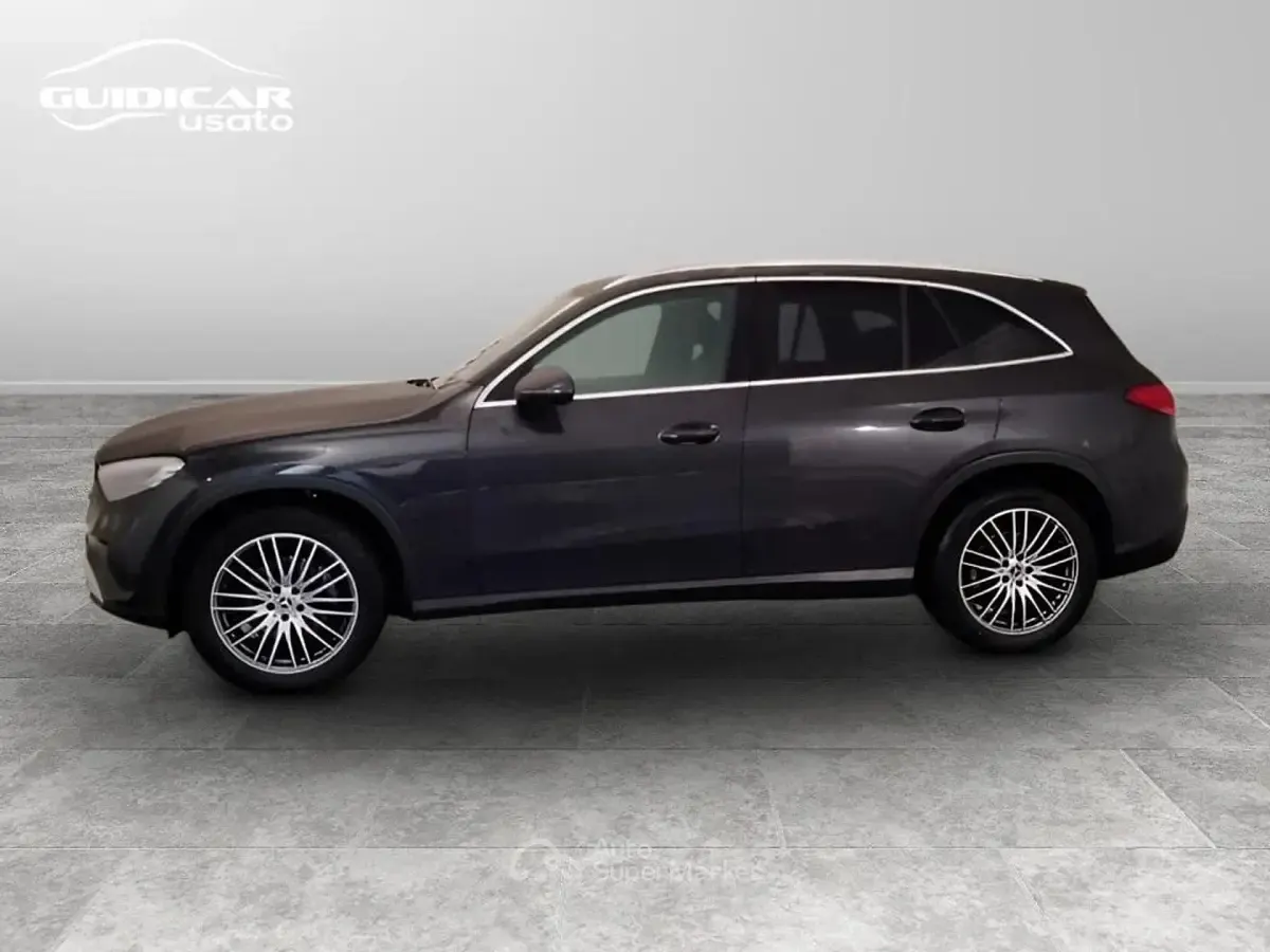 Begagnad Mercedes GLC220 Advanced Plus 197 HK (144 kW) 2023 Grå SUV
