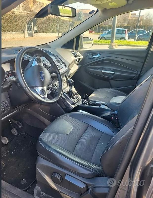 Usata Ford Kuga S 150 CV (110 kW) 2013 Nero SUV