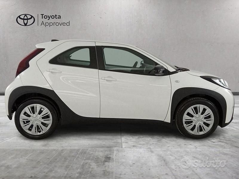 Usata Toyota Aygo X Active 72 CV (52 kW) 2024 Bianco SUV