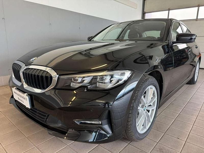 Usata BMW 320 Advantage 190 CV (139 kW) 2020 Nero Berlina