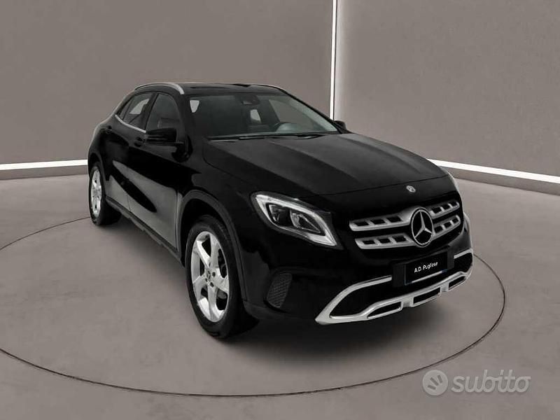 Usata Mercedes GLA180 Premium 109 CV (80 kW) 2018 Nero SUV