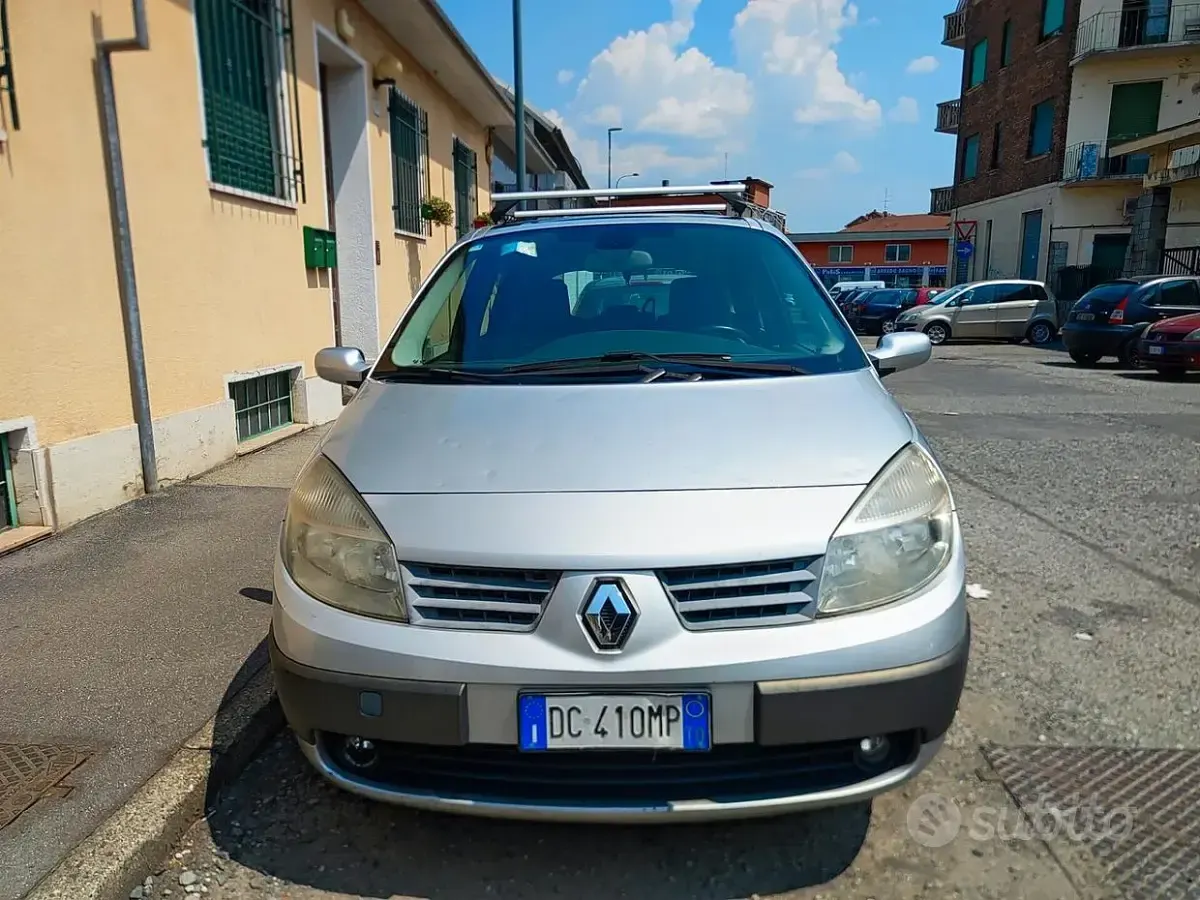 Usata Renault Grand Scénic II 130 CV (95 kW) 2006 Grigio Monovolume